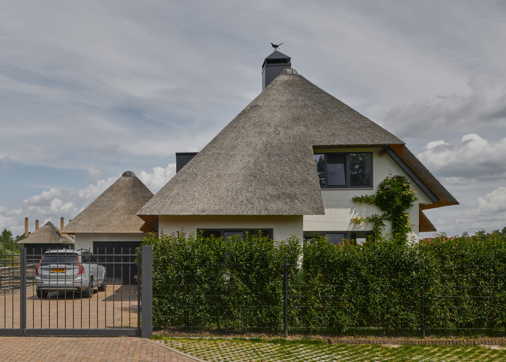 Exterior of the Tienhoven Country Villa, designed by Serge Schoemaker Architects.